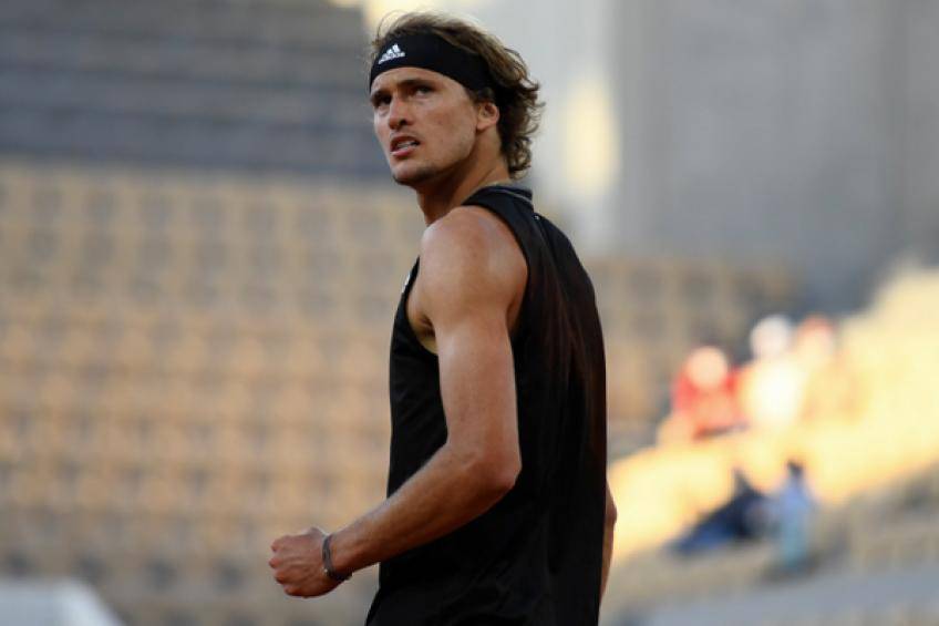 再次向世人 再次向世人